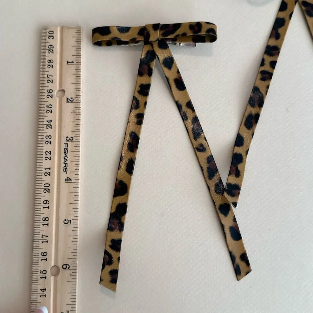 Cheetah hair clips M1154